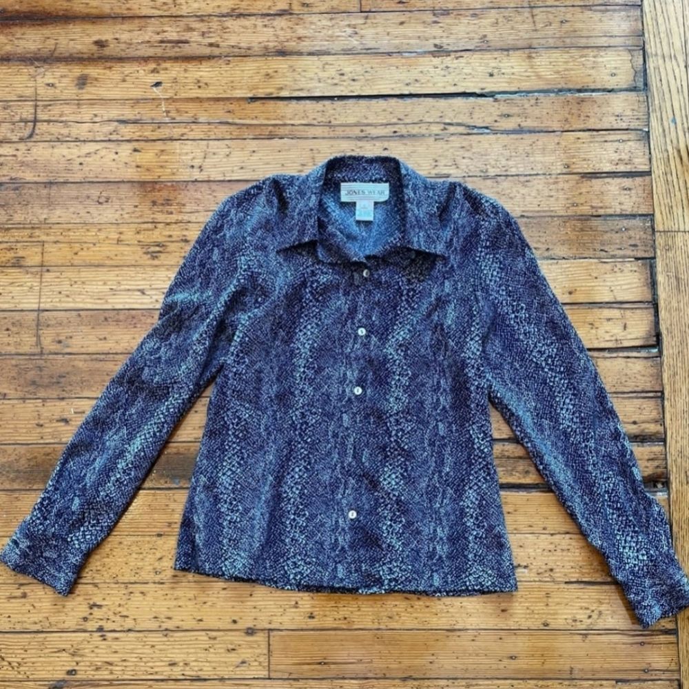 Jones Wear Button Up Long Sleeve Snake Print Size 4
